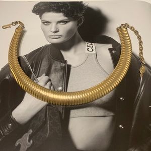 Sarah Coventry modern choker flexible 60’s